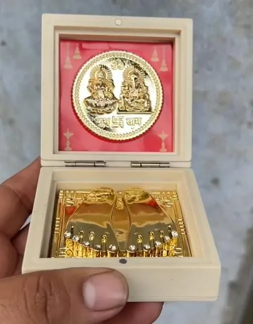 Shri Lakshmi Ganesh Charan Paduka - Image 2